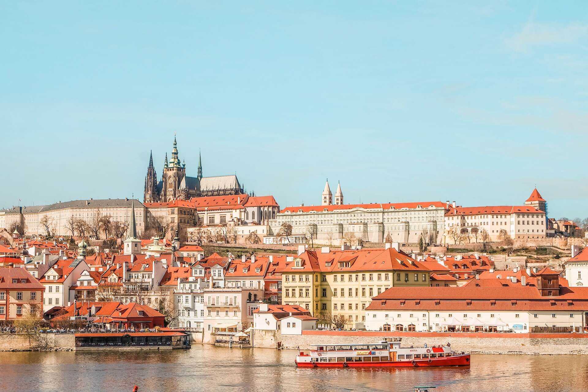 O vizita la Castelul din Praga