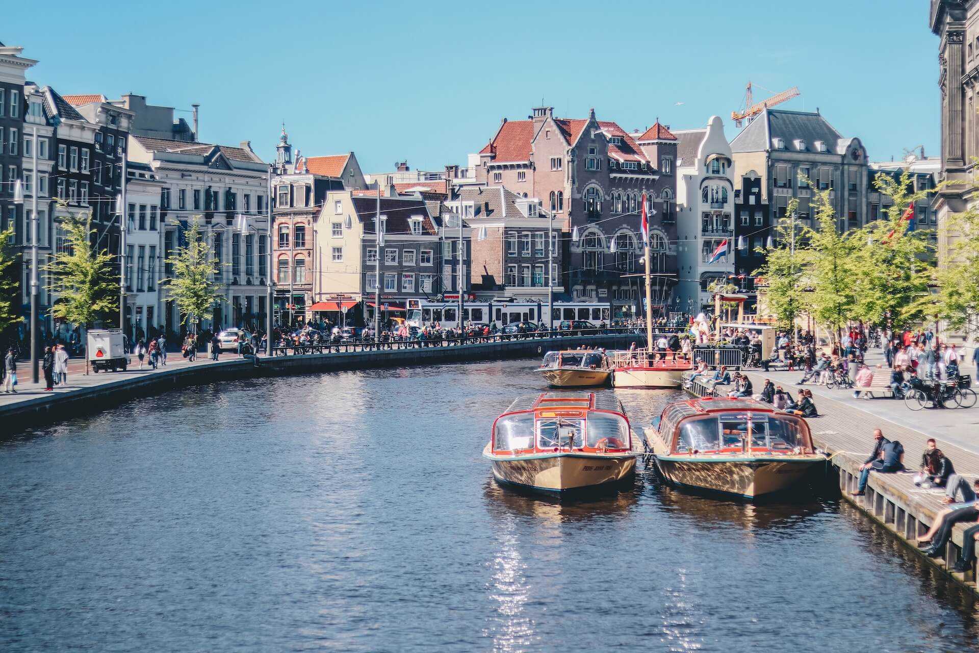 Canalele de apa ale Amsterdamului