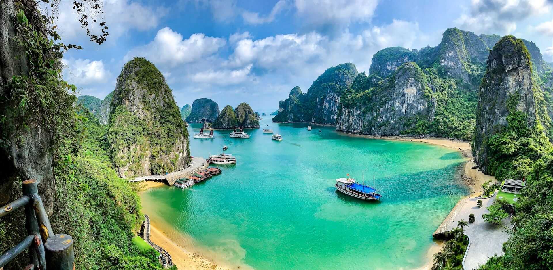 Ha Long Bay – un peisaj din alta lume