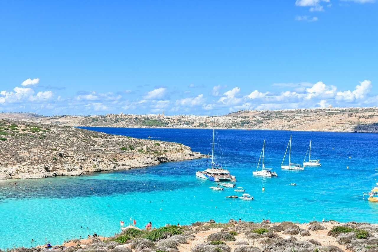 Laguna Albastra – paradis in Marea Mediterana