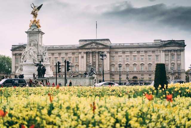Palatul Buckingham Londra - Vino să vizitezi!