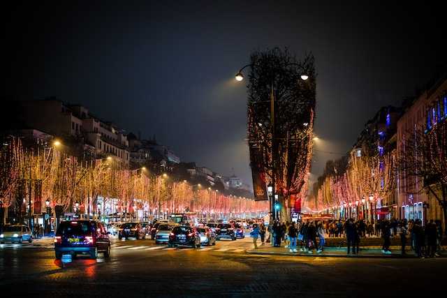 Bulevardul Champs Elysees