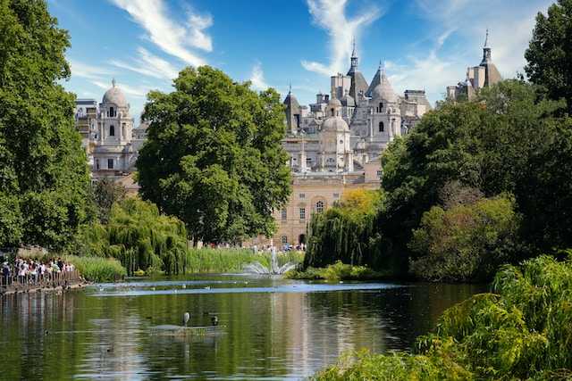 Hyde Park - oază de verdeață a Londrei