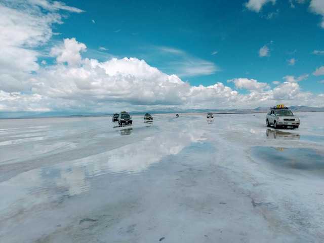 Salar de Uyuni - locul unde cerul se unește cu pământul