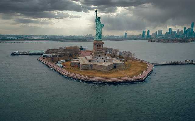 Statuia Libertatii - simbolul orașului New York